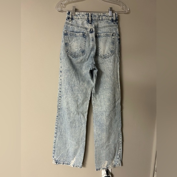 Garage Light Washed Ripped Jeans - Picture 3 of 4